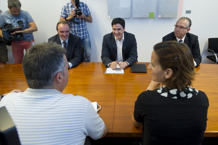 Cerdán y Esparza, frente a frente en una reunión entre PSN y UPN en 2015.