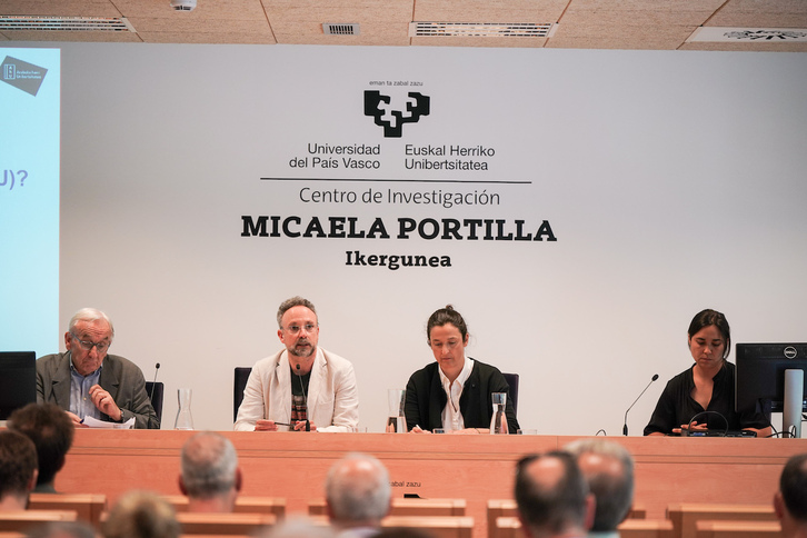 Lasagabaster, Pascual, Saenz de Olazagoitia y Moreno, este viernes en Gasteiz.