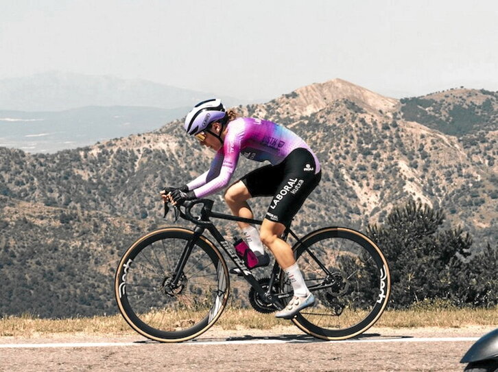 Usoa Ostolaza, Sierra Nevadarako bidean ahalegin betean.