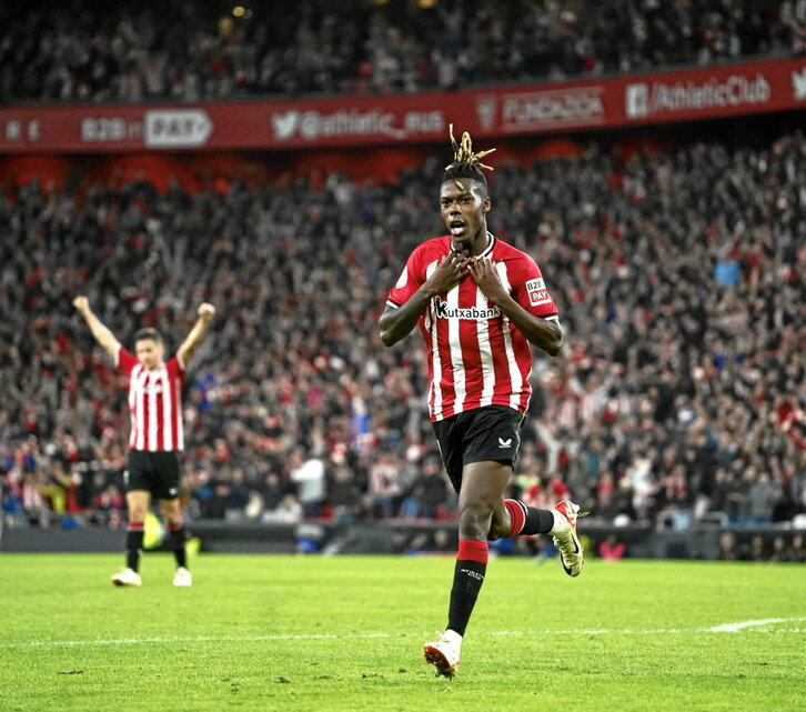 Nico Williams celebra un gol al Barcelona en San Mamés.