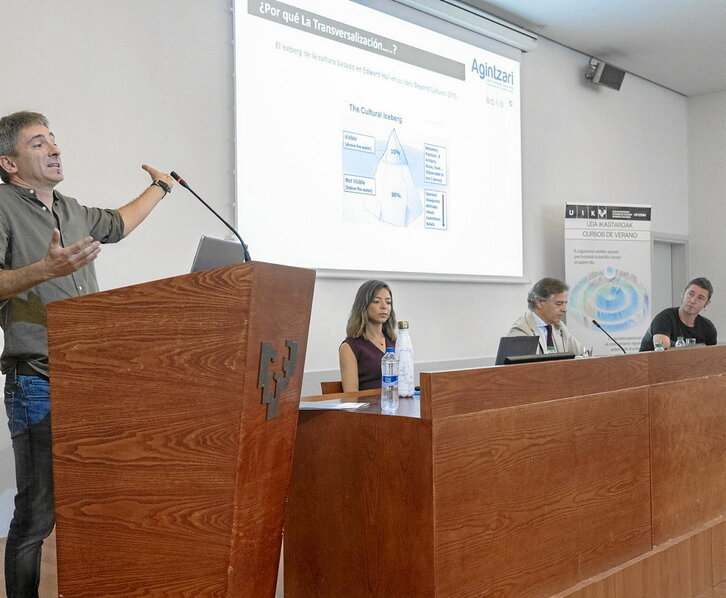 Zabala, Garcia, Cabrera eta Usubiaga, Bizkaia Aretoan.