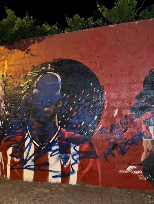 La imagen de Nico Williams ha sido de nuevo vandalizada.