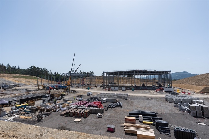 Obrak Gaitka inguruan, interkonexio elektrikoaren proiektua dela eta.