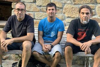 Karlos Gomez, Gorka Molero eta Miguel Leon dira HAN. musika taldeko kideak.
