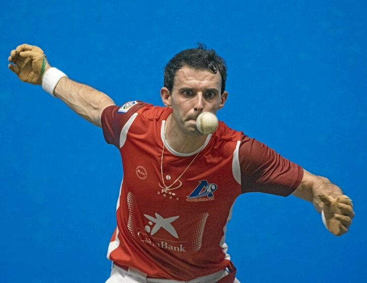 Altunak Irunen jokatuko du gaur.