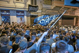 Manifestari islamisten protesta «LeMan» aldizkariaren aurka Istanbulen.