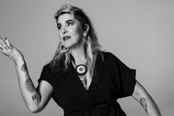 Amparo Sanchez musikariak ‘Ritual Sonoro’ diskoa aurkeztuko du zuzeneko saioan.