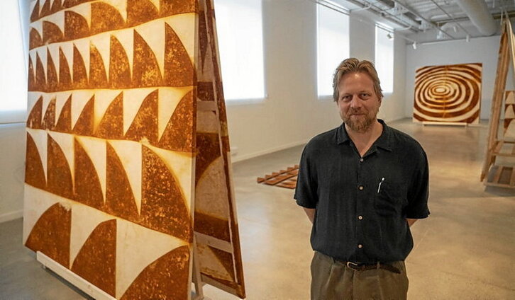 Pálmason, en la exposición de Tabakalera.