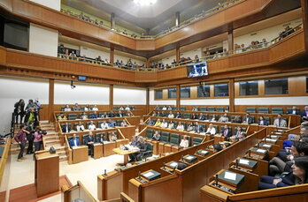 Fin de curso a la expectativa en la Cámara de Gasteiz.