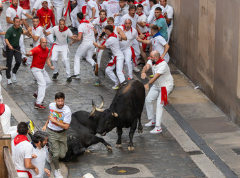 Los Fuente Ymbro en el suelo y un corredor intentando que reinicen la marcha.