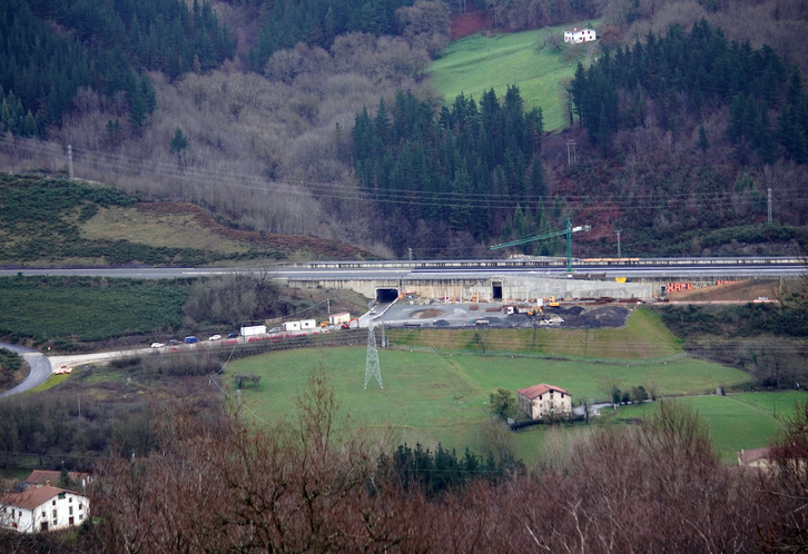 El anuncio de catas en Aralar reactiva la opción de la conexión por Ezkio.