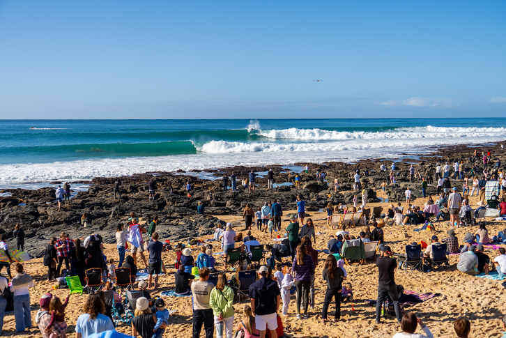 Uztailaren 12an olatu bikainak izan ziren J-Bayn, eta lehiakideek ikuskizun ederra eskaini zuten.