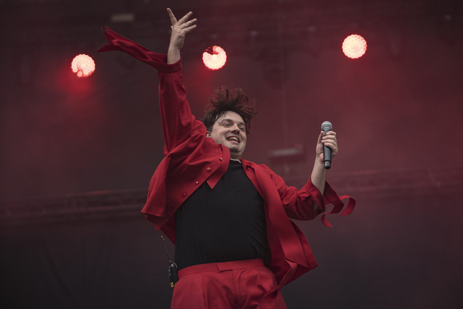 Janus Lester, gozatzen. Janus Lester, gozatzen.