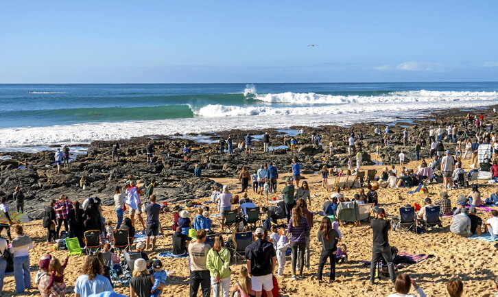 Uztailaren 12an olatu bikainak izan ziren J-Bayn, eta lehiakideek ikuskizun ederra eskaini zuten.