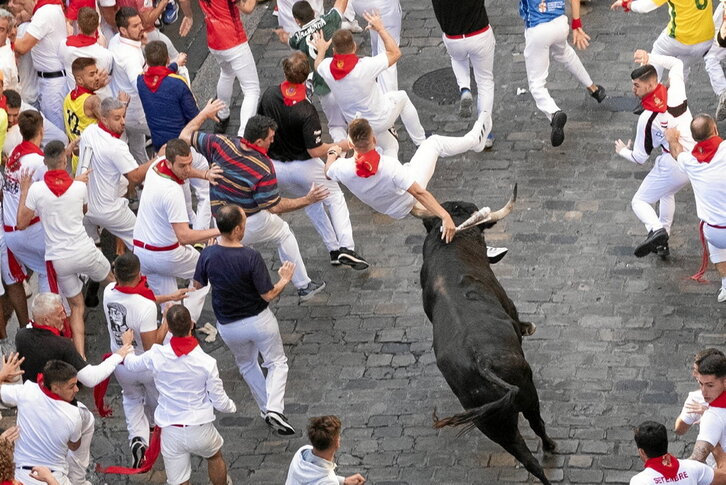 El joven volteado por sus partes íntimas, pero que no tuvo que ser ingresado.