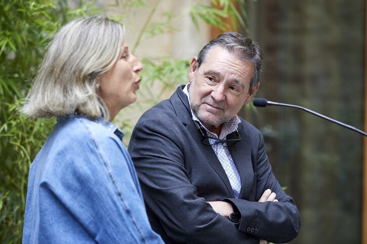 Roberto Ugarte junto a Sonia Díaz de Corcuera.