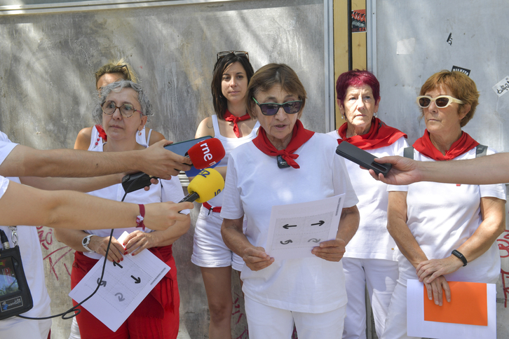 Comparecencia del movimiento feminista de Iruñea.