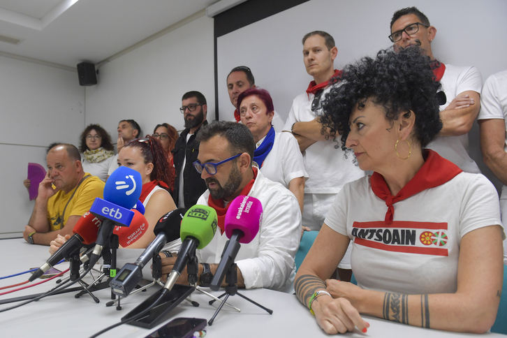 Representantes del comité de empresa, en una comparecencia el día 9, en plenos Sanfermines.