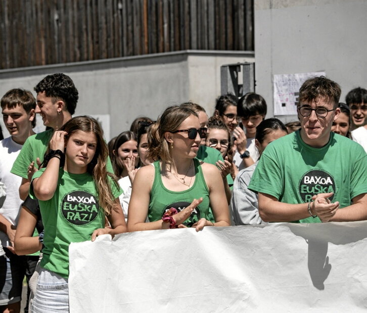 Azterketak Euskaraz-en mobilizazio bat.