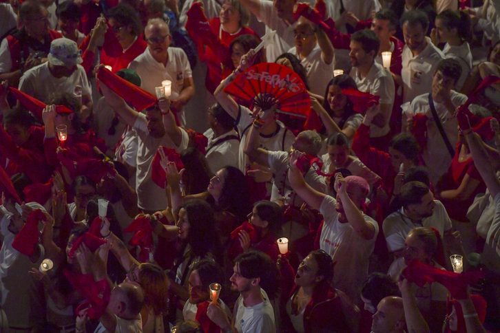 El Pobre de Mí marcó la pasada medianoche el fin de Sanfermines.