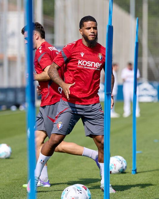 Rosier, en un entrenamiento en Taxoare antes de la presentación de este martes.