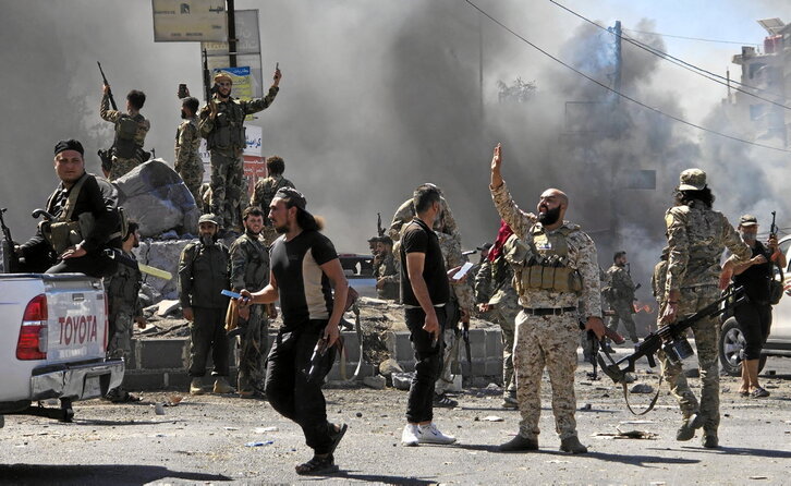 Fuerzas de seguridad sirias desplegadas en el centro de Sueida.
