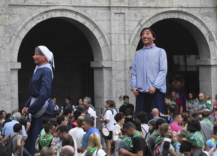 Astigarragan buruhaundi eta erraldoiekin emango diete ongietorria aurtengo jaiei uztailaren 23an.