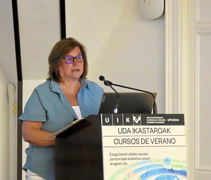 Isabel Germán, en el curso celebrado ayer en el Palacio Miramar de Donostia.