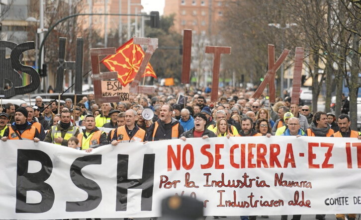 Imagen de una de las multitudinarias manifestaciones contra el cierre de BSH.
