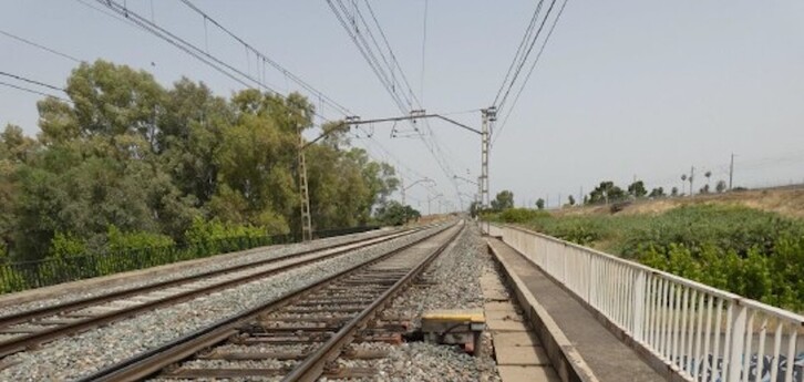 Imagen de archivo de un tramo de vías de tren.