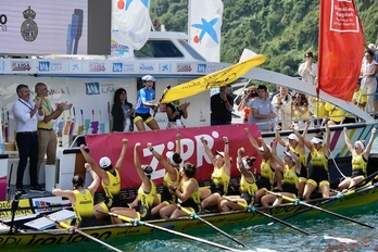 Orioko emakumeak zoratzen, denboraldikmo aurreneko garaipena lortuta Euskotren Ligako lidertza eskuratu baitute.