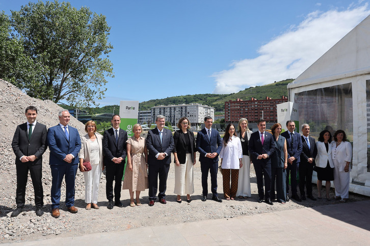 Una amplia representación institucional ha participado en el acto protocolario.