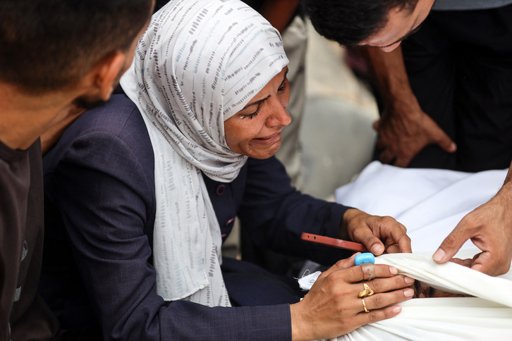 Una mujer llora la muerte de su hijo en el hospital Al Shifa.