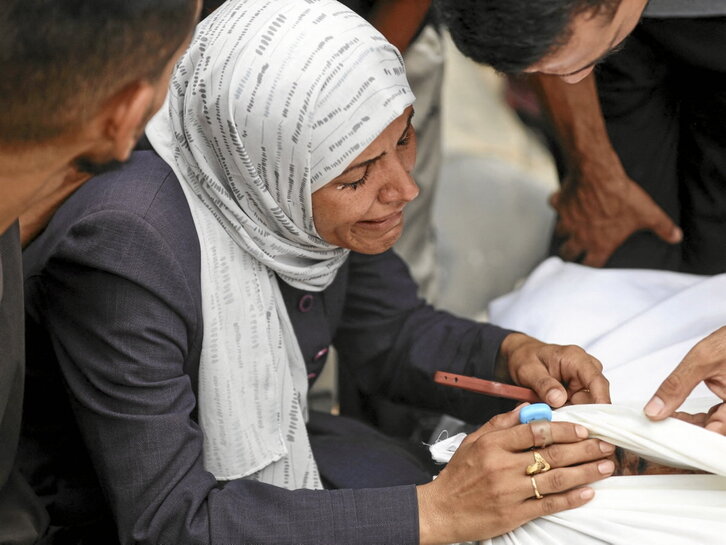 Una mujer llora la muerte de su hijo en el hospital Al Shifa.