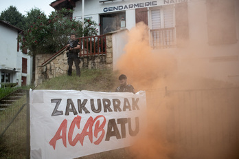 Reciente movilización en Ezpeleta frente a la comisaría de la Gendarmería.
