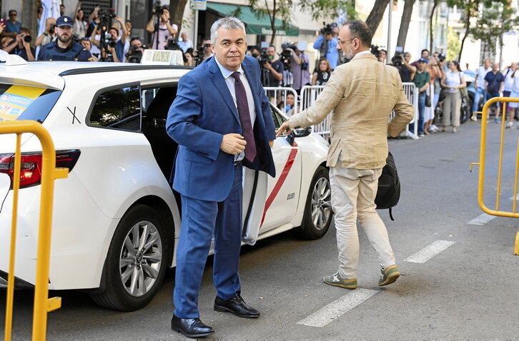 Santos Cerdán llegando al Tribunal Supremo. De ahí sería trasladado a prisión.