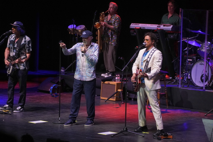 Los históricos Beach Boys surfearon sobre las tablas del Kursaal.