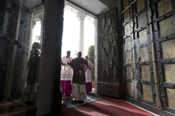 Leon XIV.a Aita Santua.