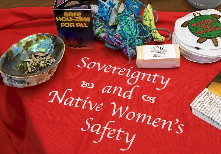 Subiranotasuna eta emakume indigenen segurtasuna aldarrikatzeko NIWRC Emakume Indigenentzako Baliabideen Zentro Nazionalak egindako ekimen bat