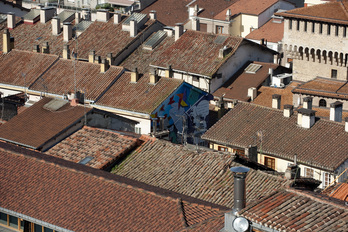 Kultura ondarea zaharberritzeko norbanakoek sustatutako proiektu ugari etxebizitza eta gune historikoetan izaten dira.   