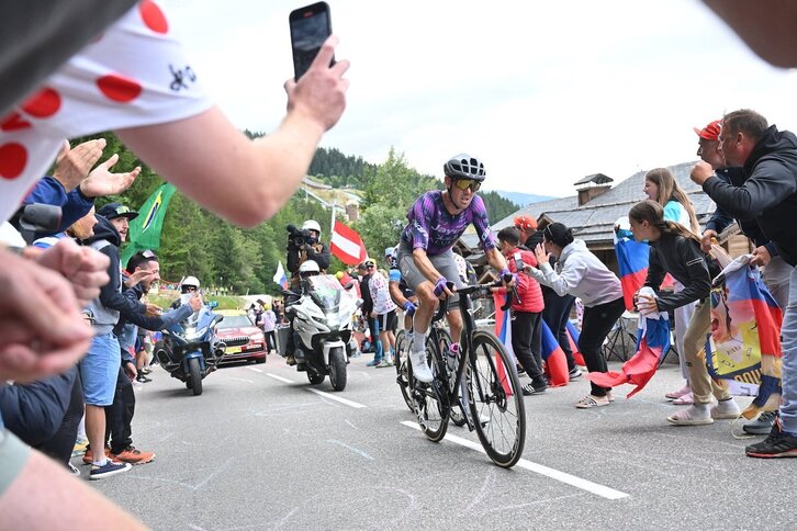 Ben O`Connor ha protagonizado una ascensión muy meritoria a La Loze.