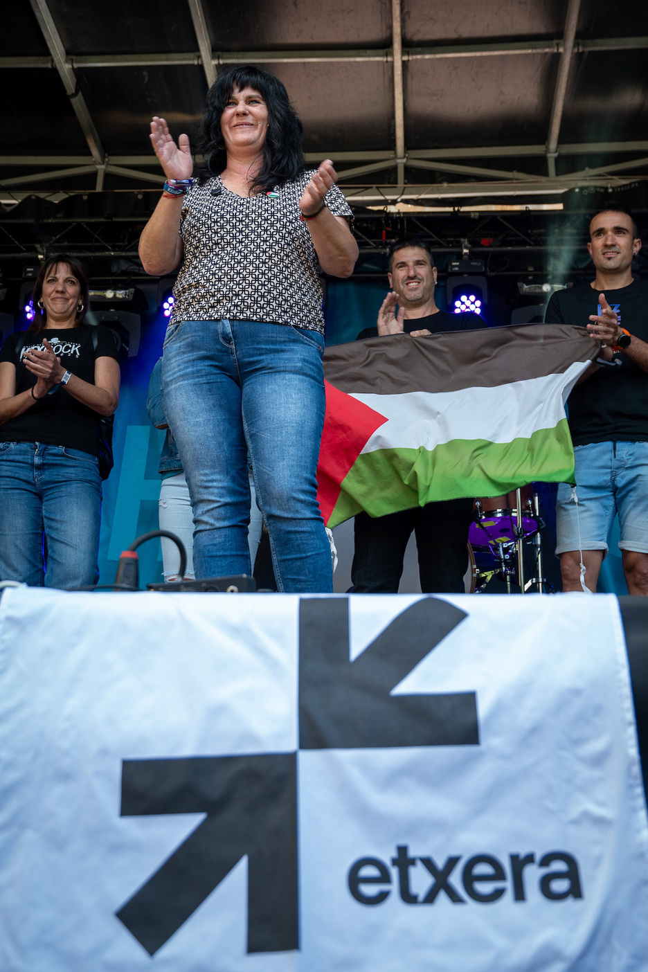 Momentu hunkigarri pila bat utzi zituen egunak. Momentu hunkigarri pila bat utzi zituen egunak.