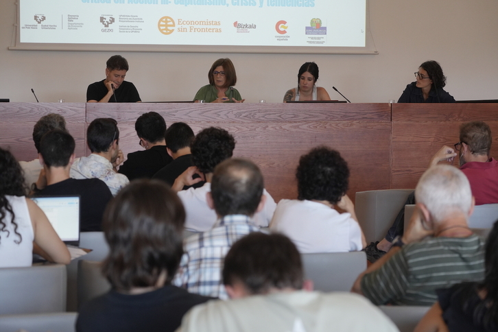 Joan den asteleheneko mahai ingurua, Bizkaia Aretoan.