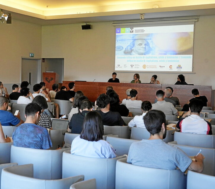 Joan den asteleheneko mahai ingurua, Bizkaia Aretoan.