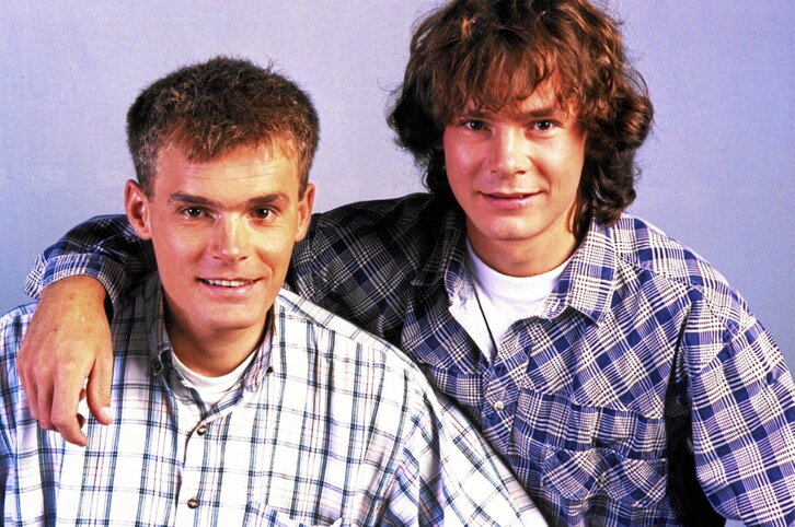 Alberto y Félix Iñurrategi posando juntos. Una foto del hermano fallecido tomada en la montaña.