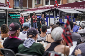 Iaz bertso saioa egin zuten Erromoko jaietan.