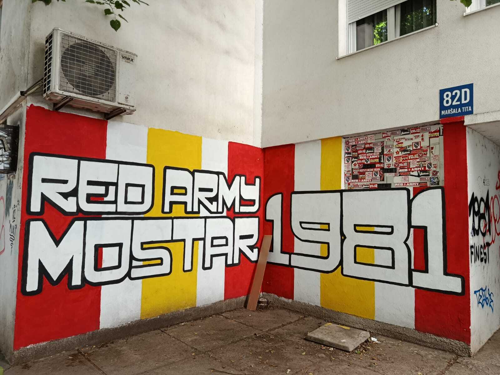 Un mural de apoyo al Velez en las calles de Mostar. (X.V.)