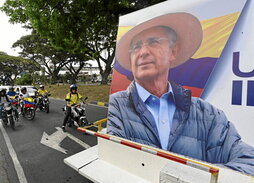 Caravana de apoyo a ÁlvaroUribe el lunes en Cali.