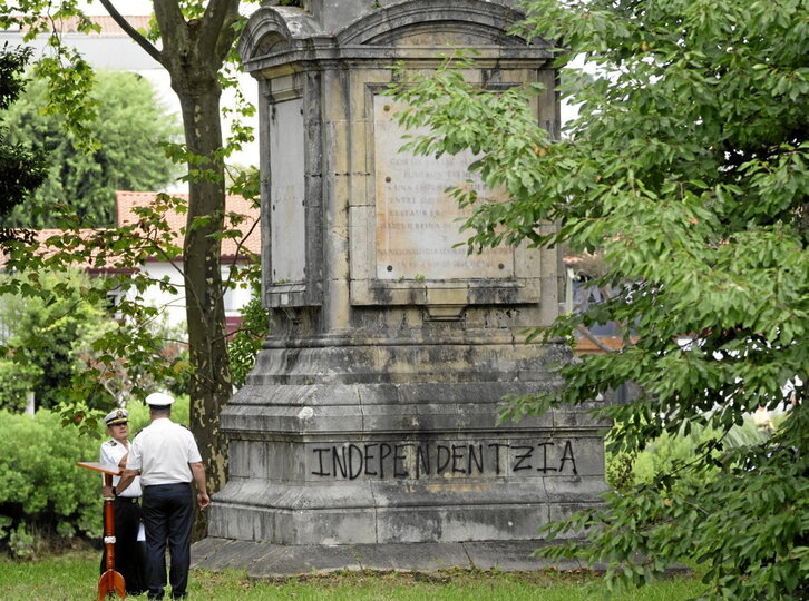 Faisaien Uhartea, atzo, Ernaik egindako ekimenaren ondoren.