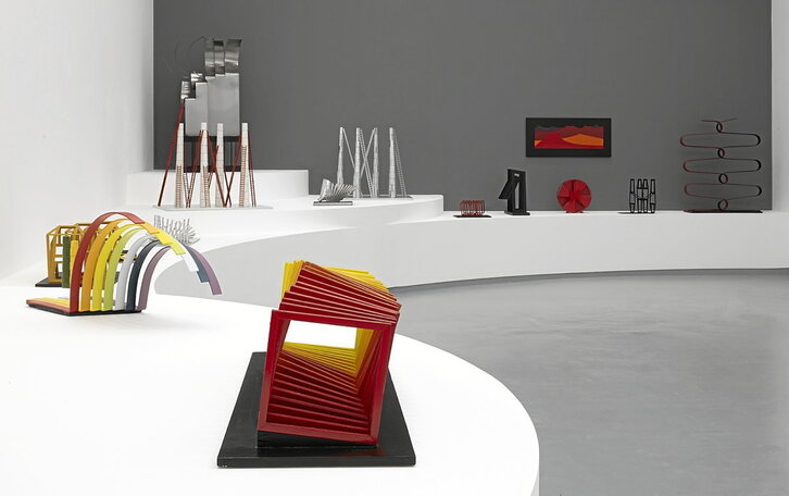 Vista general de «Pensar lo escultórico, habitar lo público: Ángela Gurría y Helen Escobedo», que se expone en la galería Proyectos Monclova de México D.F.